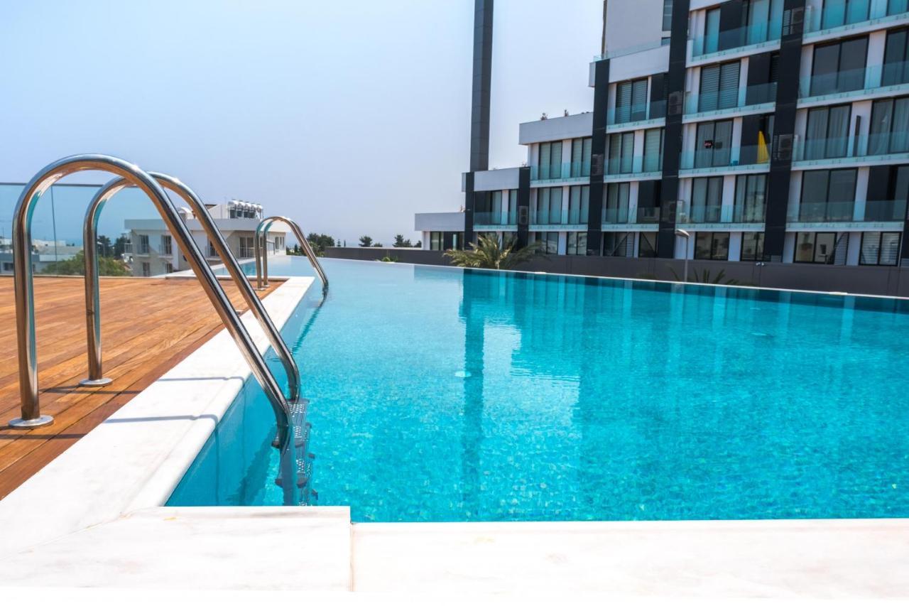 Brand New W/ Rooftop Pool In The Heart Of Kyrenia Апартаменты Кирения